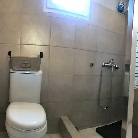 Sunshine's House Near The Beach, 10 Min From The Airport Country house *